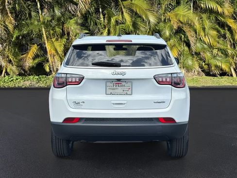 Used 2024 Jeep Compass Latitude AWD/4WD image 7