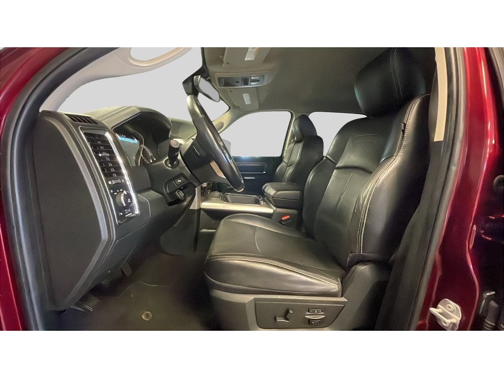 Used 2018 RAM 1500 Laramie w/ Convenience Group AWD/4WD image 12