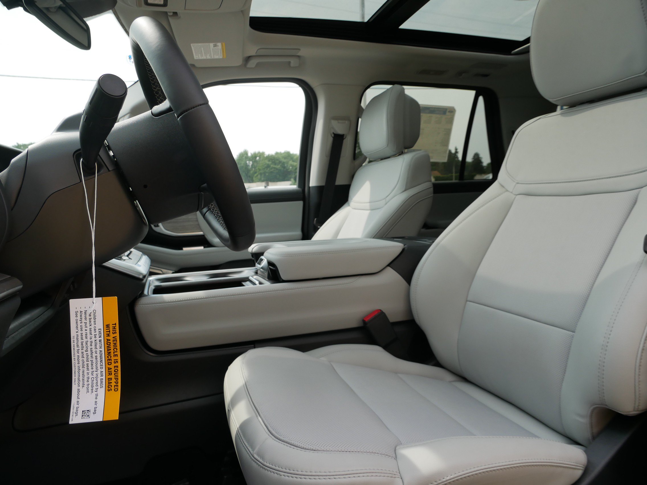 New 2027 Ford Expedition Max Platinum AWD/4WD image 6