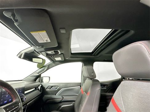 Used 2023 Chevrolet Colorado Z71 image 17