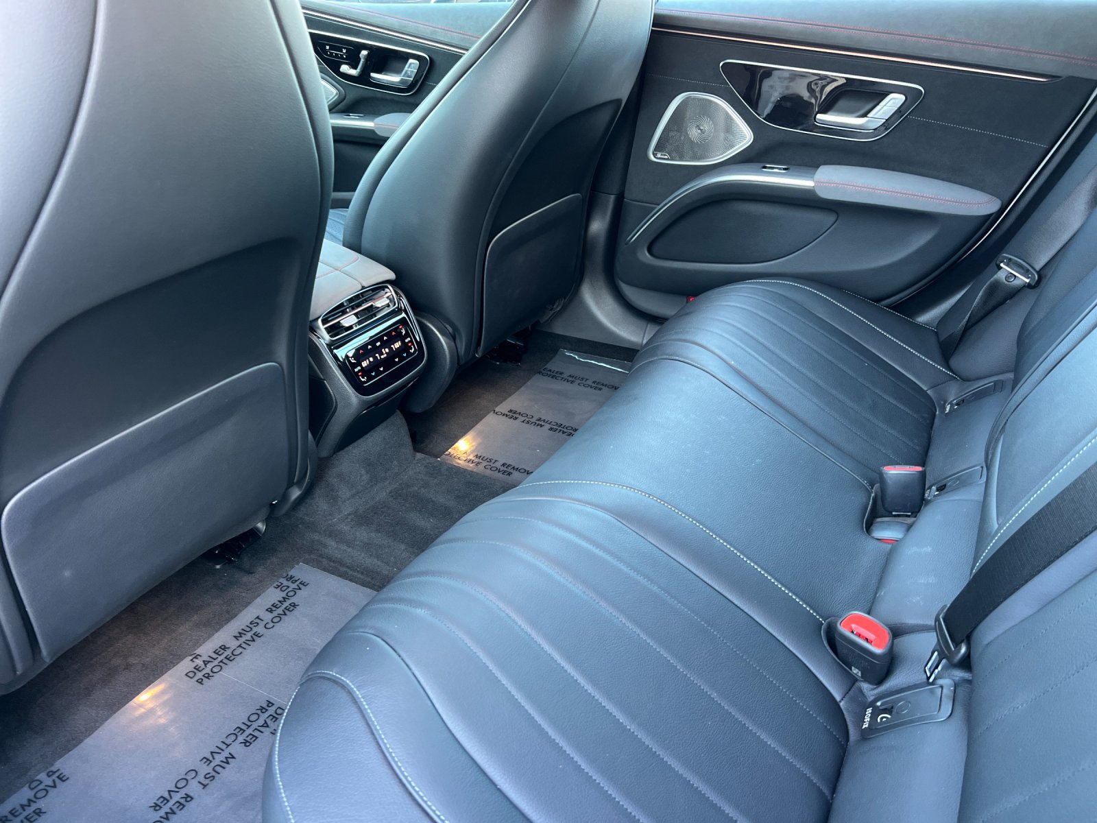 Certified 2022 Mercedes-Benz EQS 580 4MATIC Sedan image 11