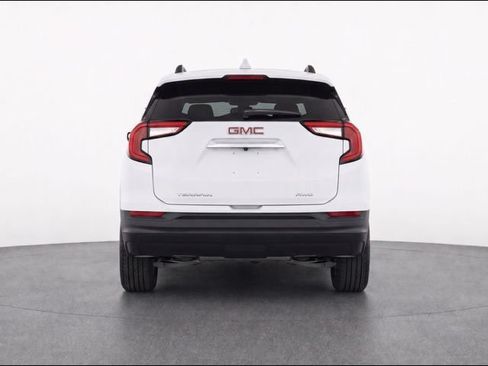 Used 2024 GMC Terrain SLE w/ Driver Convenience Package AWD/4WD image 7