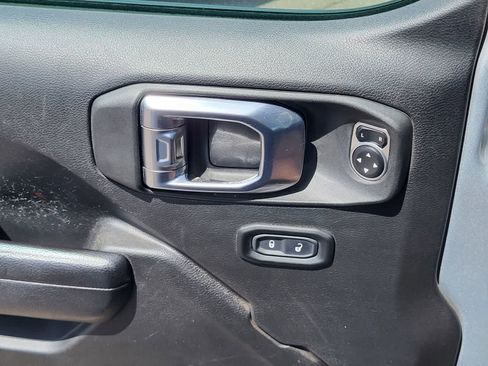 Used 2023 Jeep Gladiator Rubicon w/ LED Lighting Group AWD/4WD image 14