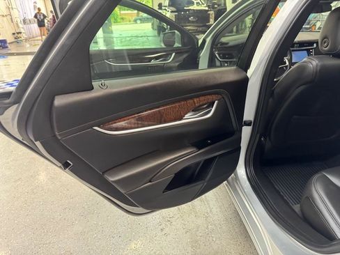 Used 2016 Cadillac XTS Luxury w/ Driver Awareness Package FWD image 14
