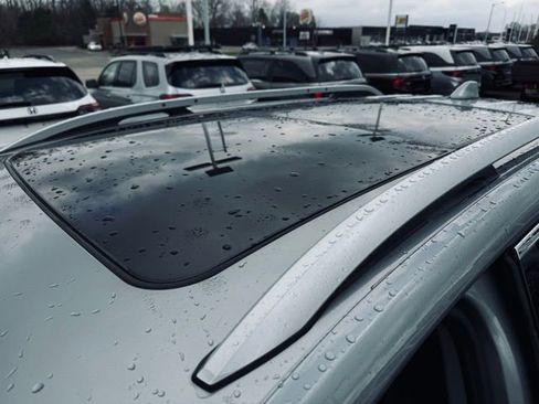 Used 2023 GMC Terrain SLT image 10