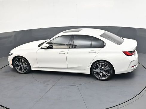 Used 2023 BMW 330i Sedan w/ Premium Package image 30
