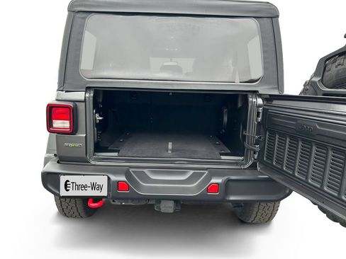 Used 2021 Jeep Wrangler Unlimited Rubicon AWD/4WD image 19