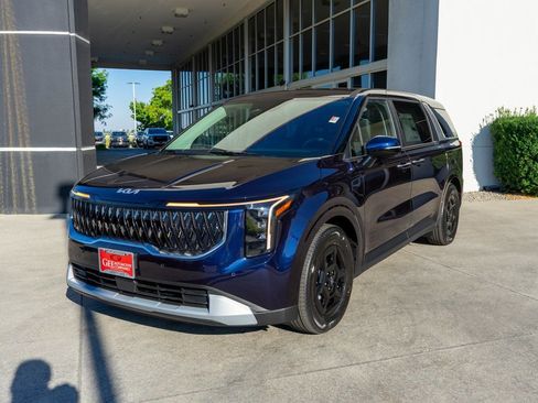 New 2026 Kia Carnival image 3