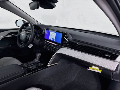 New 2026 Toyota Camry XLE AWD/4WD image 32