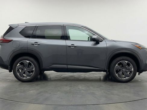 Used 2025 Nissan Rogue SV FWD image 11