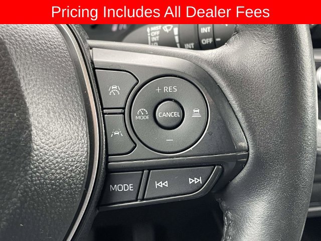 Used 2025 Toyota Corolla Cross XLE FWD image 20
