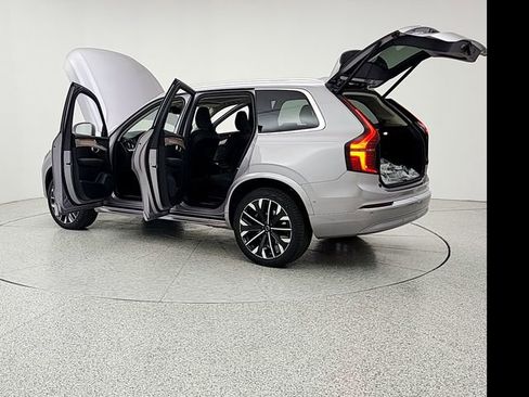 New 2026 Volvo XC90 T8 Plus w/ Protection Package AWD/4WD image 12