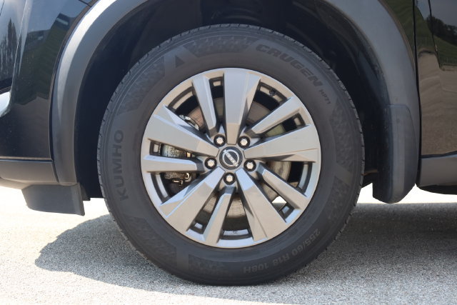 Used 2024 Nissan Pathfinder SV AWD/4WD image 9