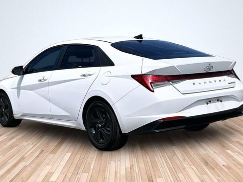 Used 2021 Hyundai Elantra Blue FWD image 9