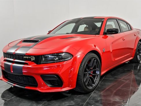 Used 2023 Dodge Charger SRT Hellcat w/ Harman/Kardon Audio Group RWD image 5
