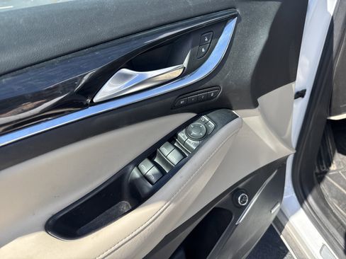 Used 2020 Buick Enclave Premium w/ Sun and Sites Package image 17