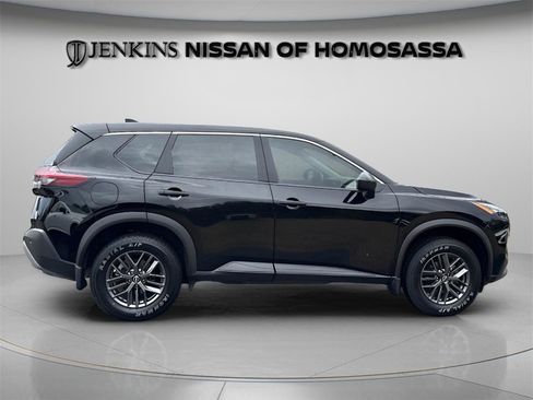 Certified 2023 Nissan Rogue S image 11