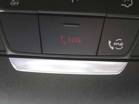 Used 2020 Mercedes-Benz GLC 350e 4MATIC image 63