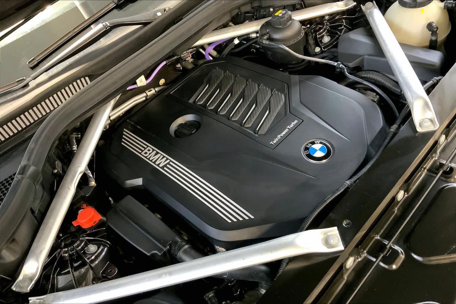 Used 2022 BMW X5 xDrive40i w/ Executive Package AWD/4WD image 31