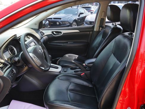 Used 2015 Nissan Sentra SR w/ SR Premium Package FWD image 11