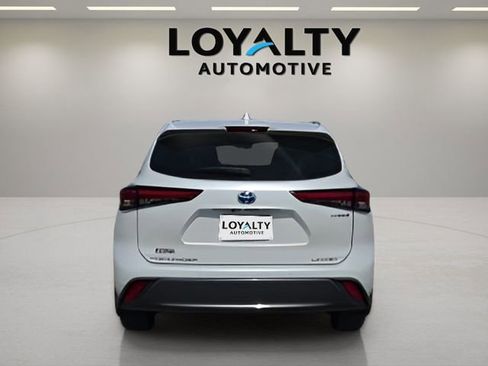 Used 2022 Toyota Highlander Limited image 4
