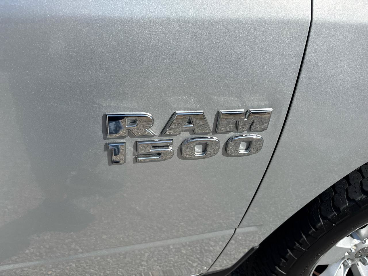 Used 2018 RAM 1500 Express AWD/4WD image 16