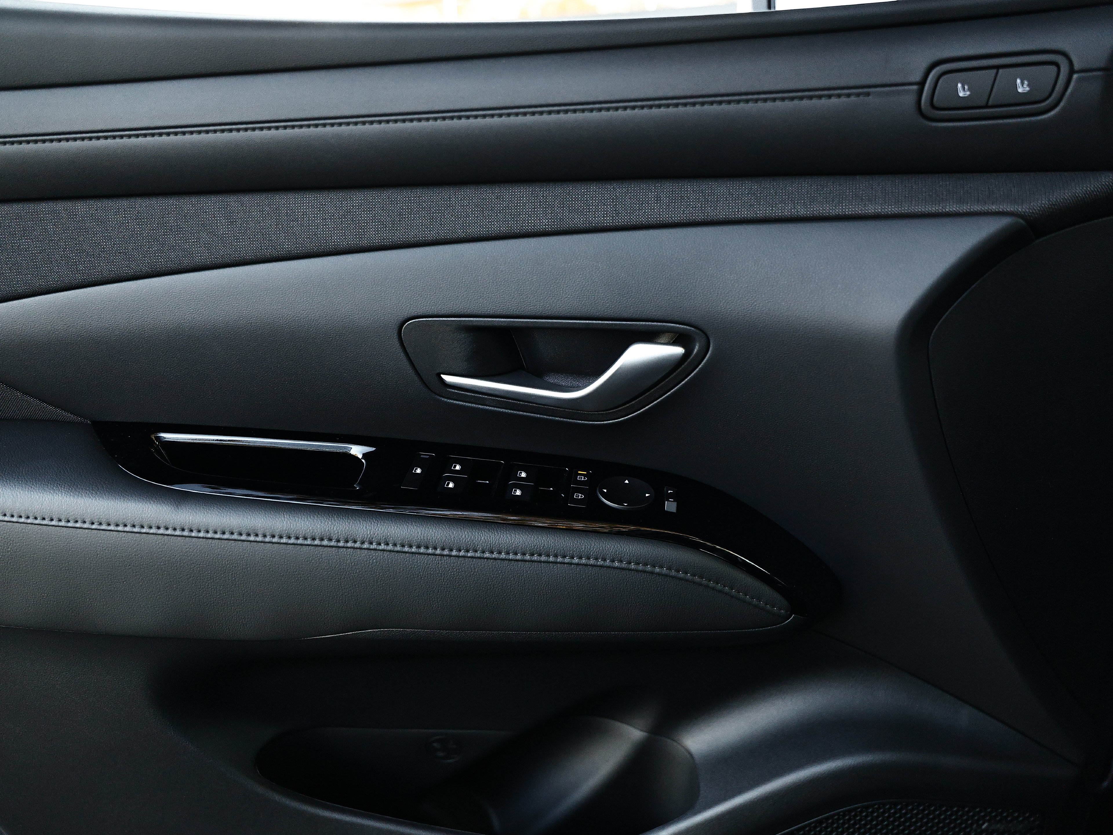 New 2026 Hyundai Tucson Limited AWD/4WD image 7
