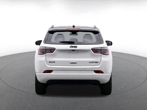 Used 2025 Jeep Compass Trailhawk AWD/4WD image 15