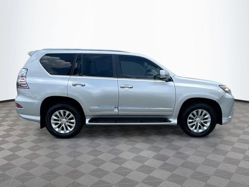 Used 2015 Lexus GX 460 w/ Premium Package AWD/4WD image 5