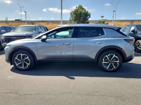 Used 2026 Chevrolet Equinox EV LT FWD image 28