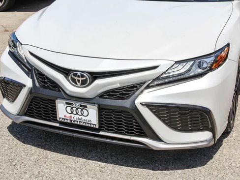 Used 2022 Toyota Camry XSE FWD image 8