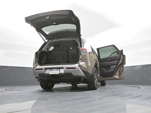 Used 2023 Nissan Pathfinder Platinum w/ Cargo Package AWD/4WD image 48