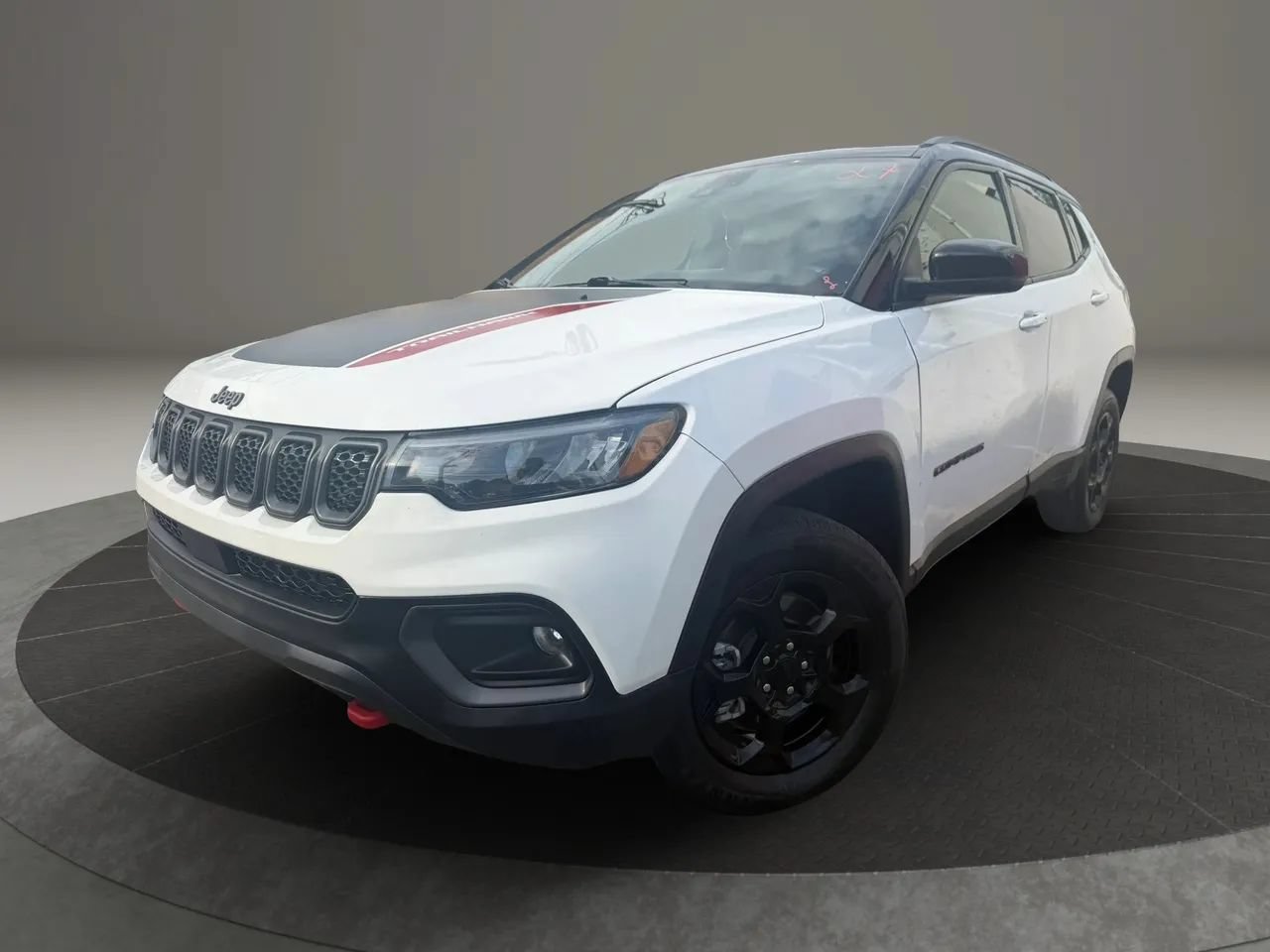 Used 2024 Jeep Compass Trailhawk AWD/4WD image 1