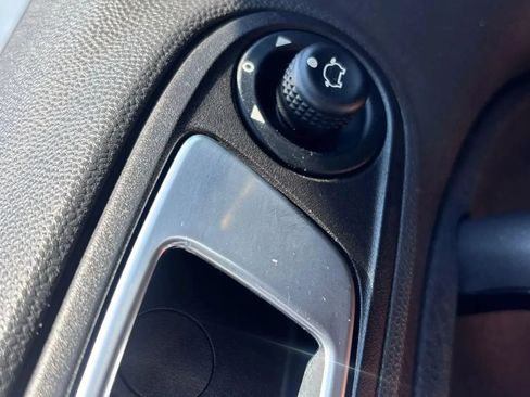 Used 2014 Ford Fiesta SE FWD image 13