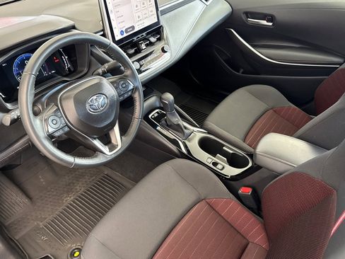 Used 2025 Toyota Corolla SE w/ SE Premium Package FWD image 9