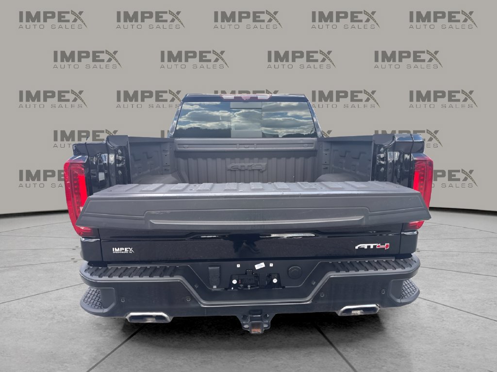 Used 2024 GMC Sierra 1500 AT4 w/ Technology Package AWD/4WD image 5