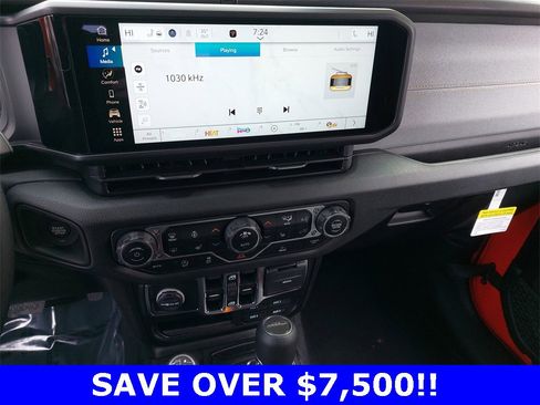 New 2025 Jeep Gladiator Sport image 20