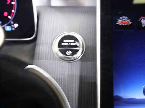 Certified 2025 Mercedes-Benz GLC 300 4MATIC image 24