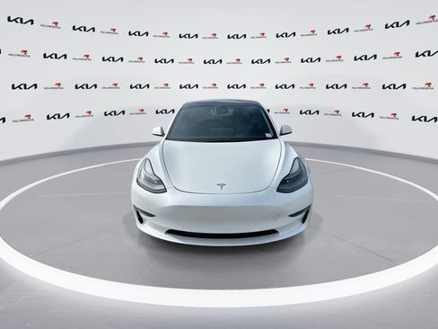 Used 2021 Tesla Model 3 Standard Range Plus RWD image 3