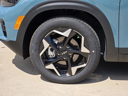 New 2026 Kia Seltos S image 8