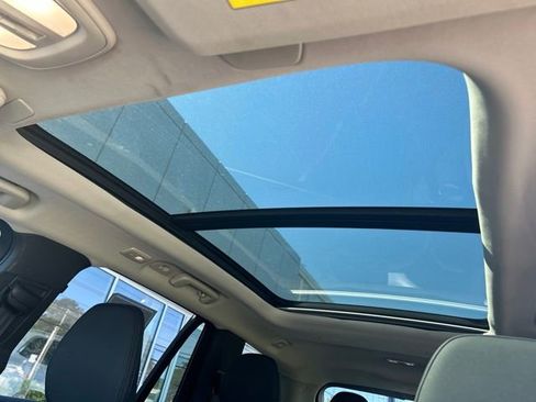 Certified 2025 Volvo XC90 B6 Plus AWD/4WD image 27