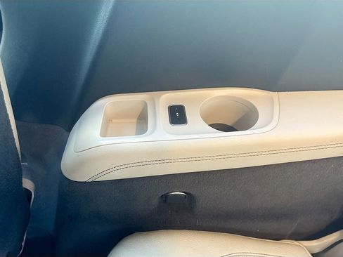 Used 2020 Mercedes-Benz GLS 450 4MATIC image 18