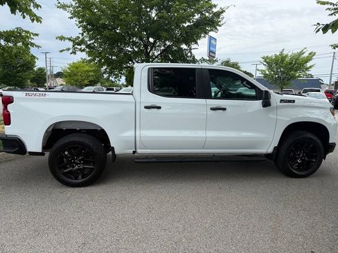 Used 2023 Chevrolet Silverado 1500 Custom Trail Boss w/ LPO, Dark Essentials Package AWD/4WD image 6