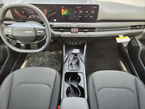 New 2026 Kia K4 FWD image 20