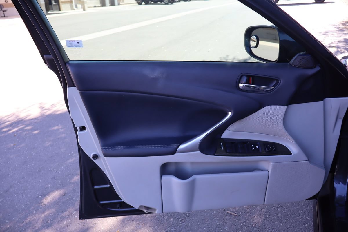 Used 2011 Lexus IS 250 w/ Premium Pkg Value Edition RWD image 23