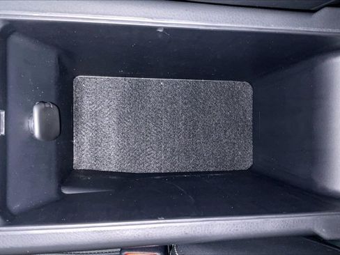 Used 2025 Toyota Camry SE FWD image 40