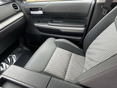 Used 2016 Toyota Tundra SR5 AWD/4WD image 7