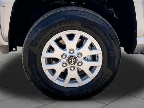 Used 2026 Toyota Tacoma SR5 AWD/4WD image 11