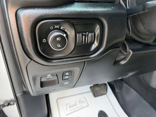 Used 2019 RAM 1500 Laramie AWD/4WD image 24