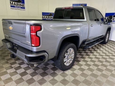 Used 2024 Chevrolet Silverado 2500 High Country w/ High Country Premium Package AWD/4WD image 13